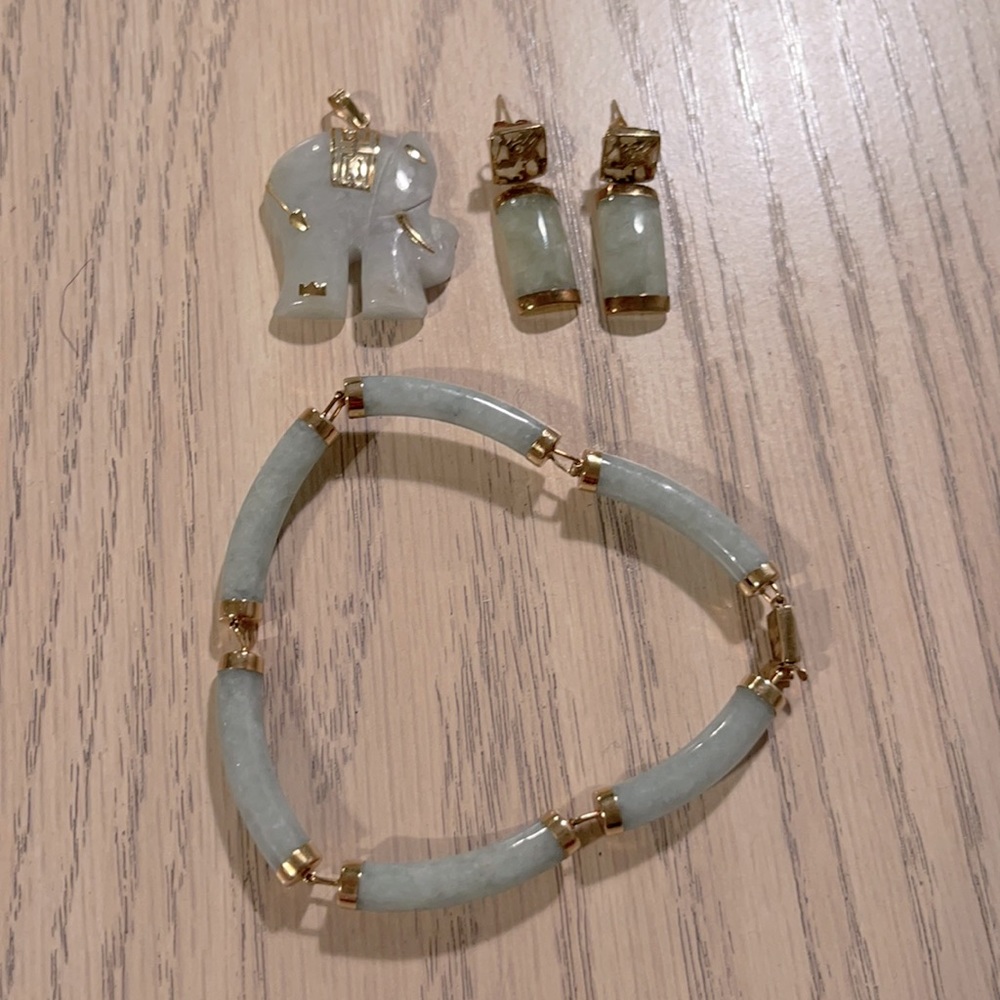 Jade “Good Fortune” Jewelry Set.